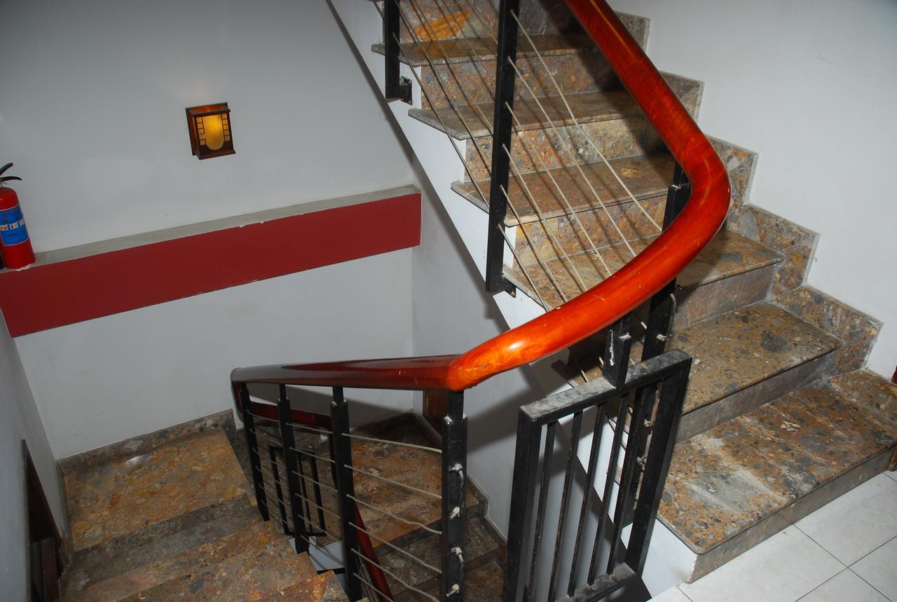 Volga Hotel Hue Exteriör bild