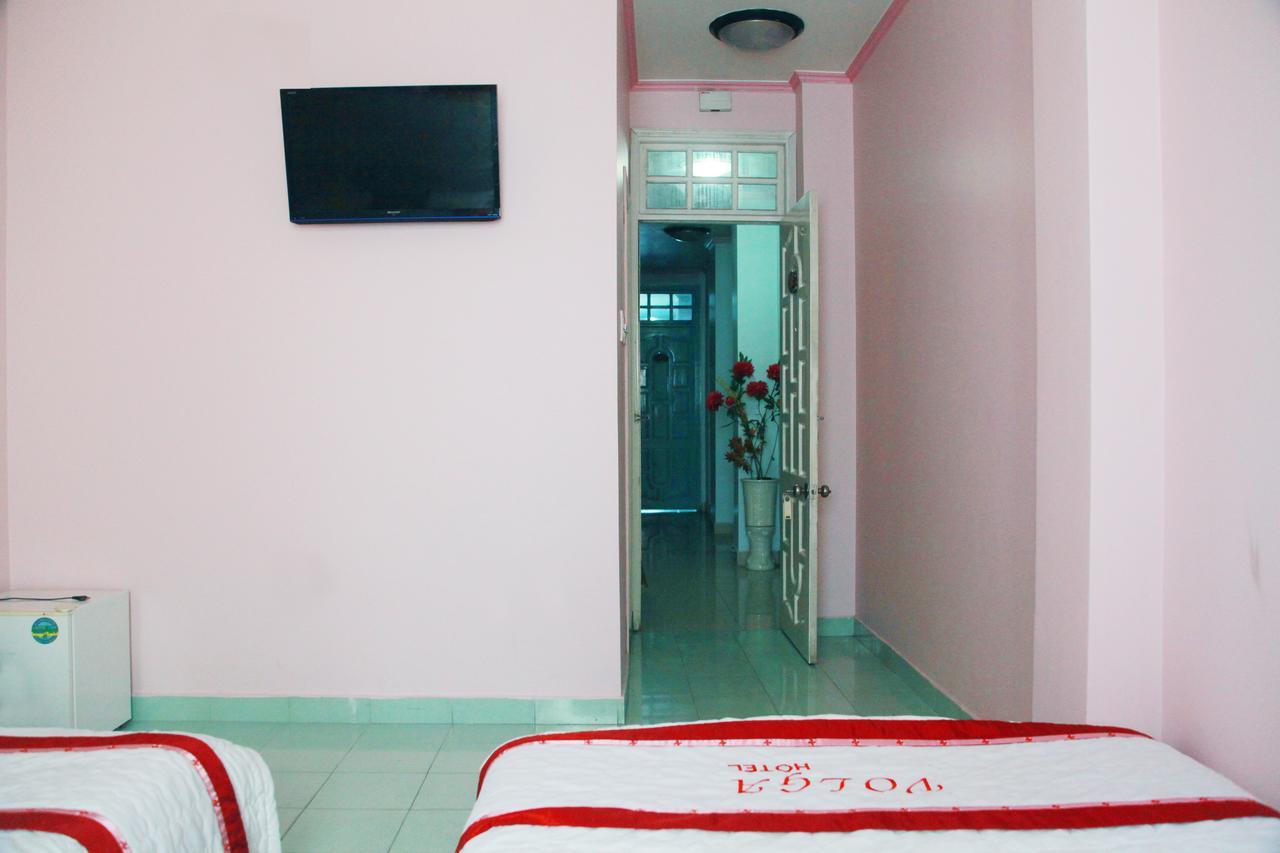 Volga Hotel Hue Exteriör bild