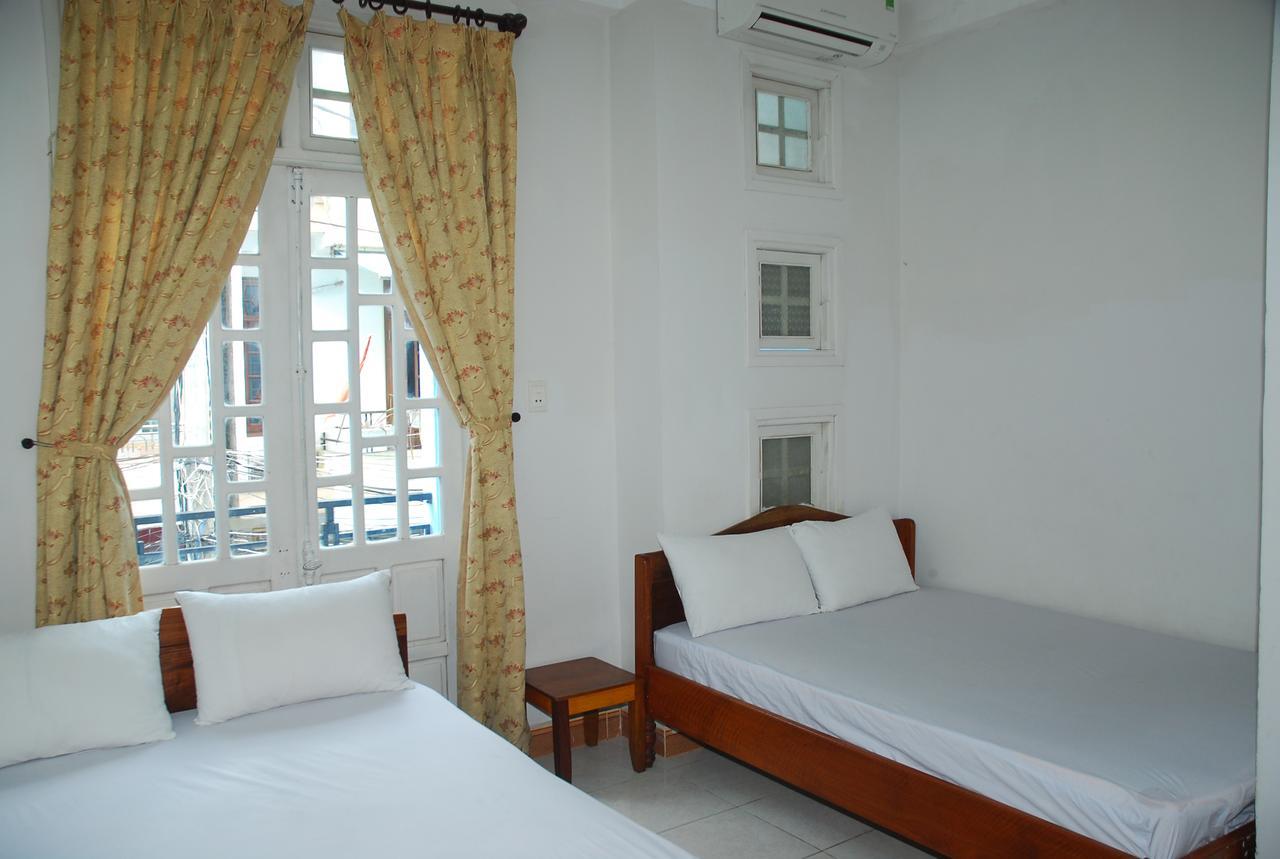 Volga Hotel Hue Exteriör bild